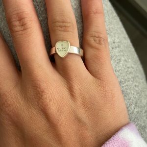 Gucci heart ring